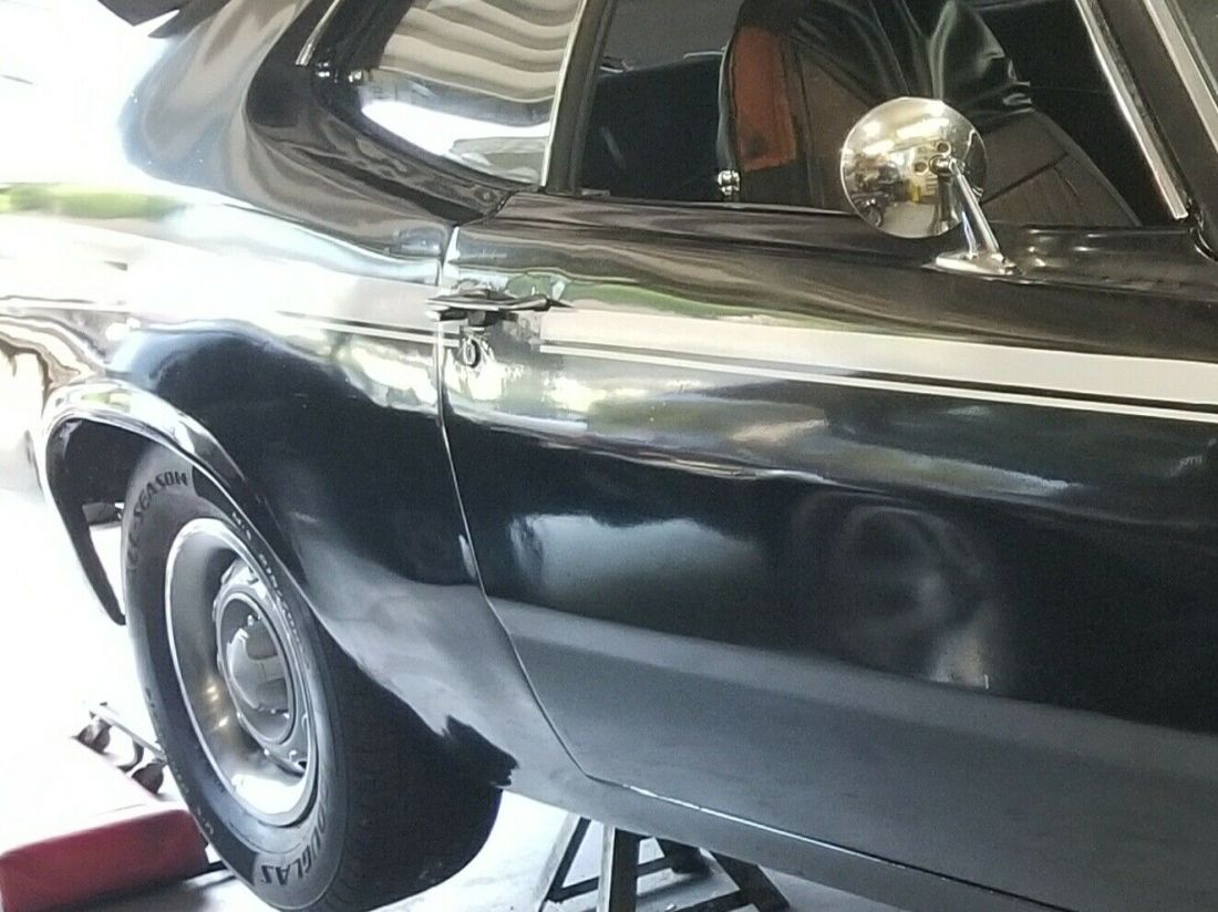 1970 Plymouth Duster 340 H code bucket seats with floor shift - photo 9