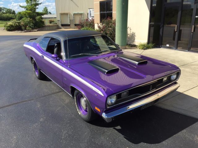 1970 Plymouth Duster Factory IN-Violet Plum Crazy Purple - photo 2