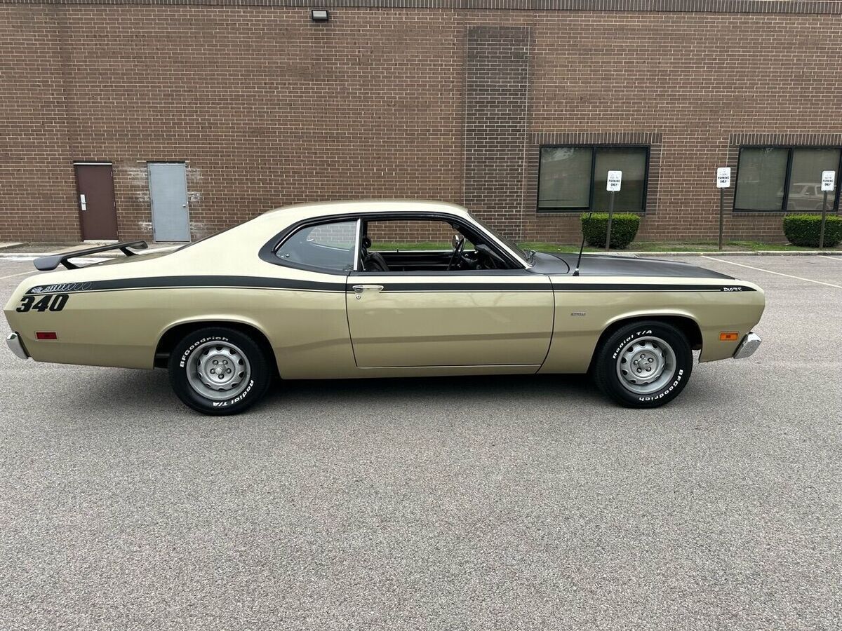 1970 Plymouth Duster Valiant 340 CI V-8, Automatic - photo 5