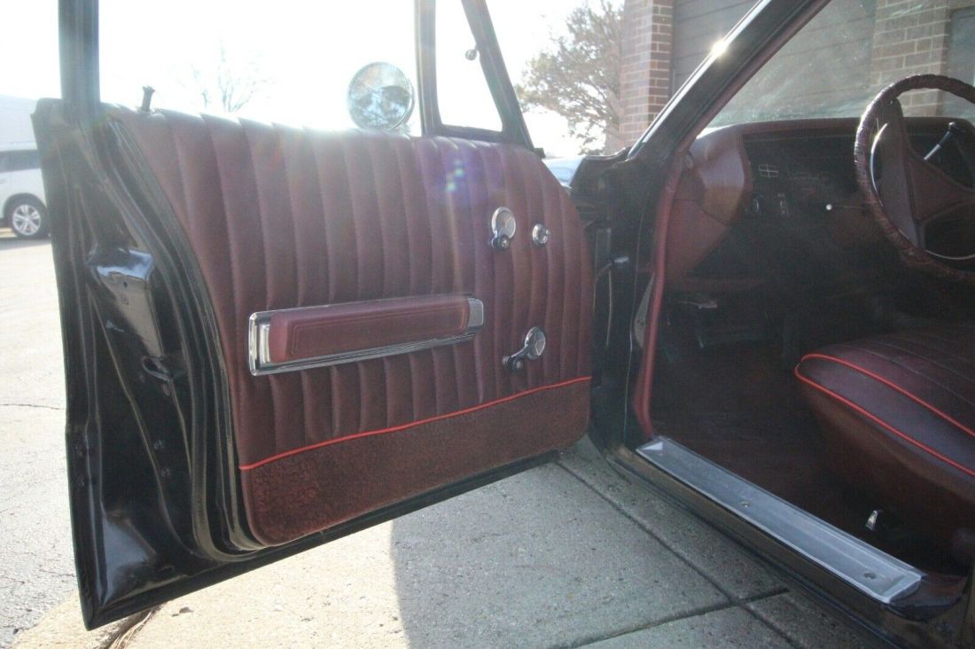 1970 Plymouth Fury Sport Suburban - photo 12