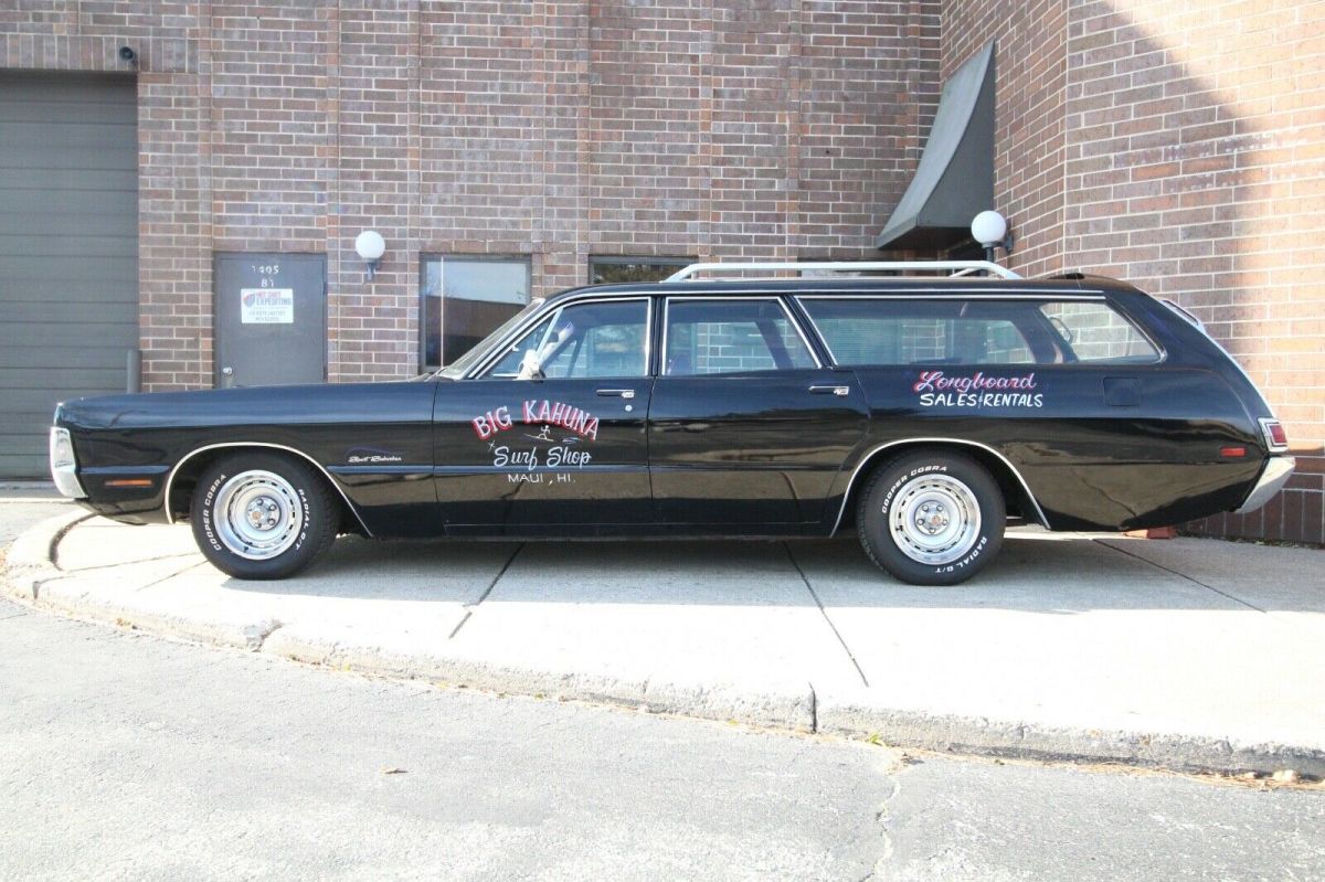 1970 Plymouth Fury Sport Suburban - photo 2