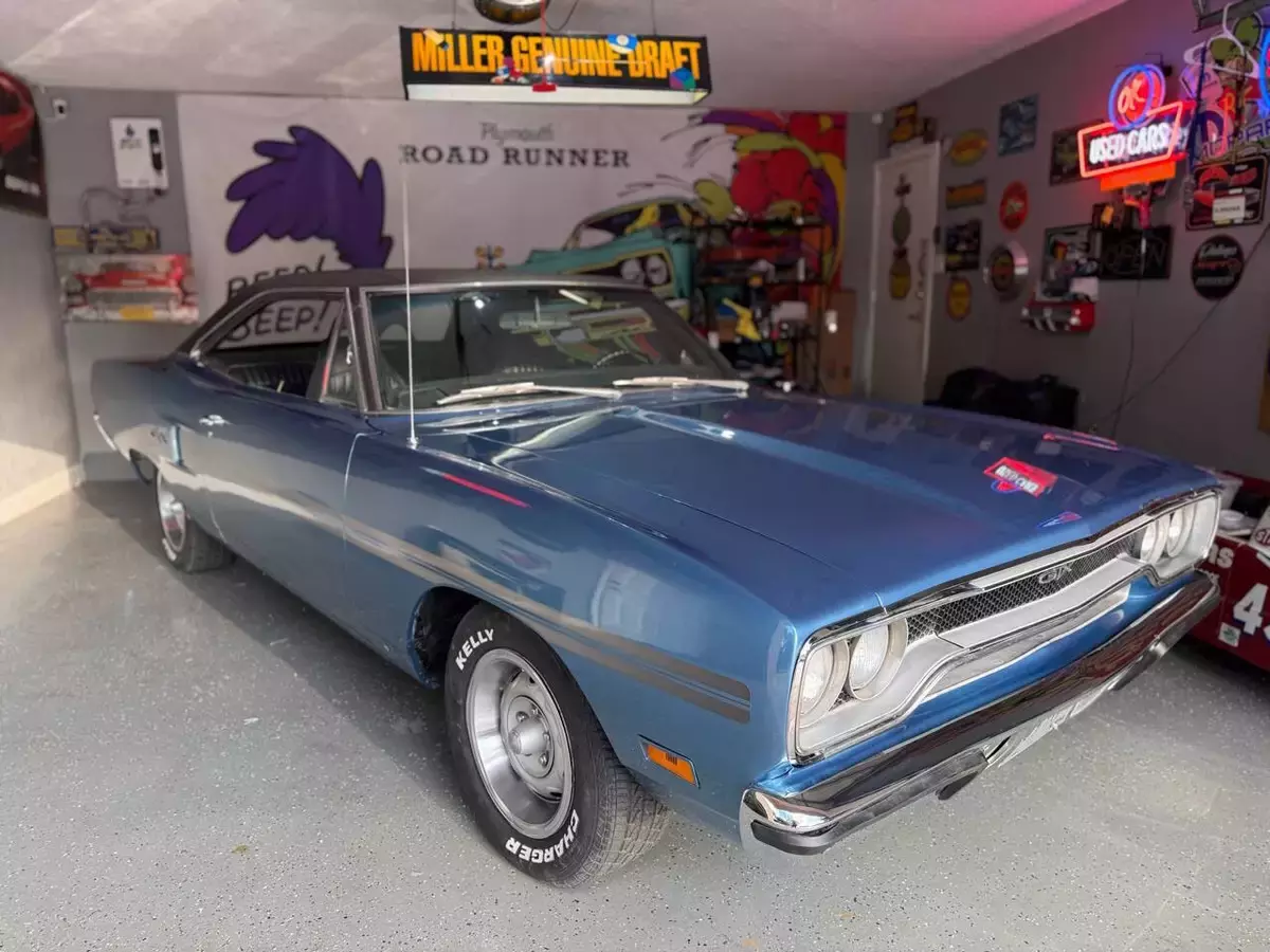 1970 Plymouth GTX Superbird Roadrunner Cuda Duster Challenger Charger Muscle 440 1970 Plymouth GTX