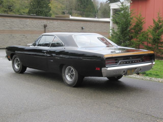 1970 Plymouth Road Runner 2 Door Hardtop 4speed pistol grip - photo 6