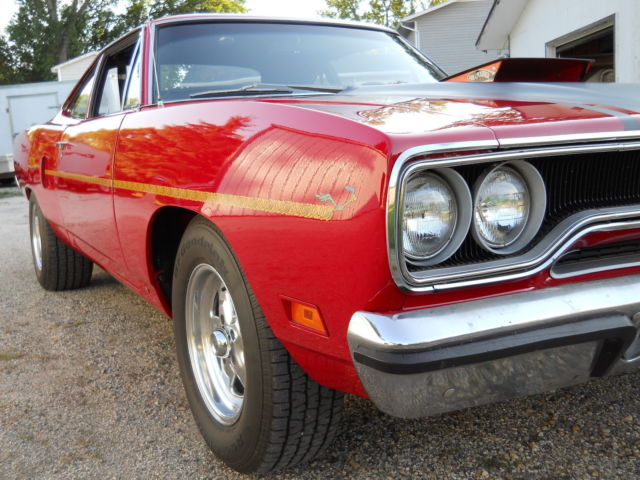 1970 Plymouth Road Runner 2dr coupe 383 red with black & silver interior 1970 Plymouth Road Runner
