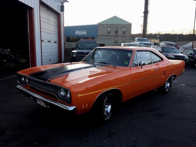 1970 Plymouth Road Runner 440+6 - photo 2