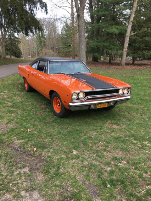 1970 Plymouth Roadrunner 440 six pack SuperDrag Pack 4 speed Go Mango Restored 1970 Plymouth Road Runner Delux