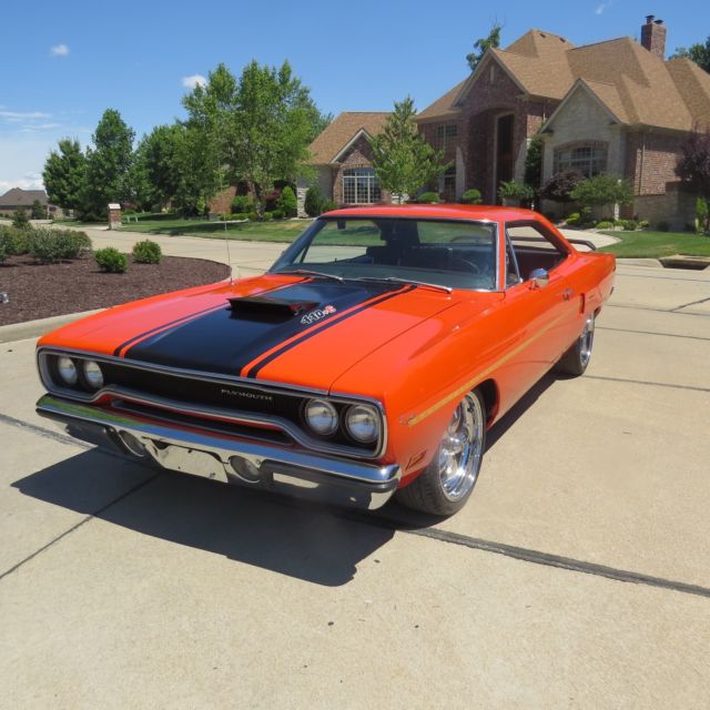 1970 Plymouth Roadrunner Base 7.2L 440 six pack 4 speed 1970 Plymouth Road Runner Base