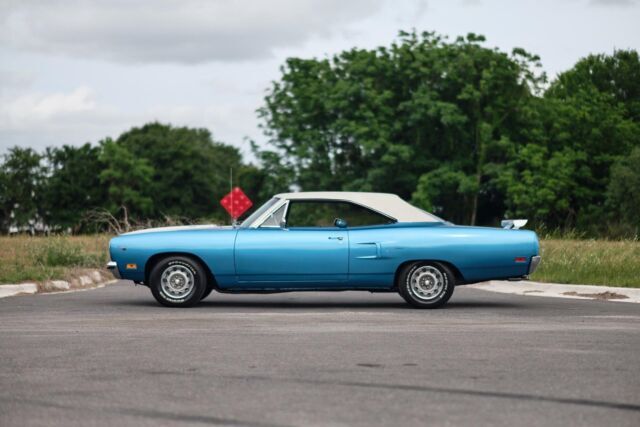 1970 Plymouth Road Runner Matching Numbers Engine B5 Blue Frame off Restored - photo 3
