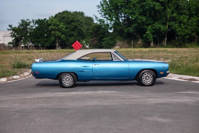 1970 Plymouth Road Runner Matching Numbers Engine B5 Blue Frame off Restored - photo 8