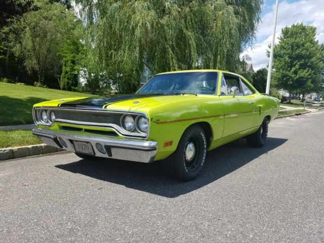 1970 Plymouth Roadrunner RM21 FJ5 4-speed 1970 Plymouth Road Runner RM 21