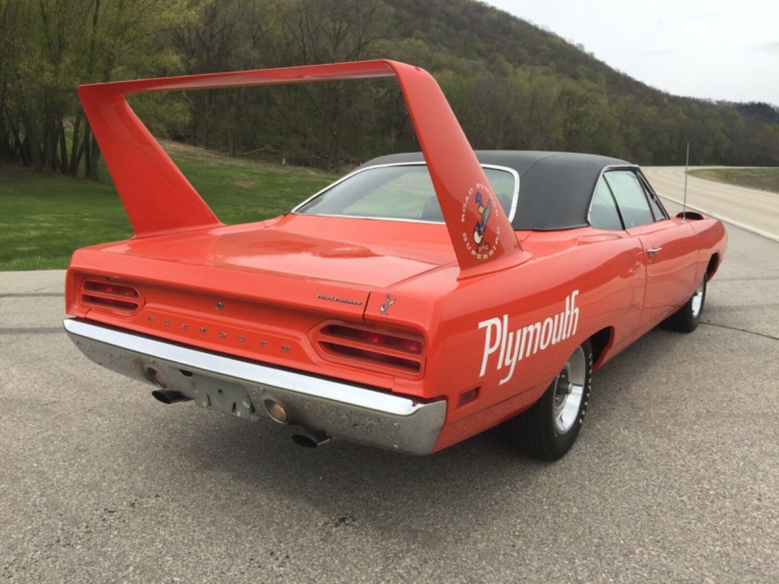 1970 Plymouth Road Runner Superbird - photo 2