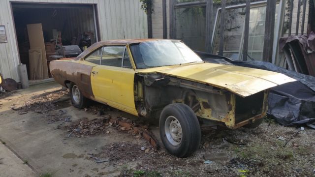 1970 Plymouth SUPERBIRD A13 V Code 4 Speed Superbird MOPAR Barnfind Dana 60!!!!! 1970 Plymouth Road Runner SUPERBIRD