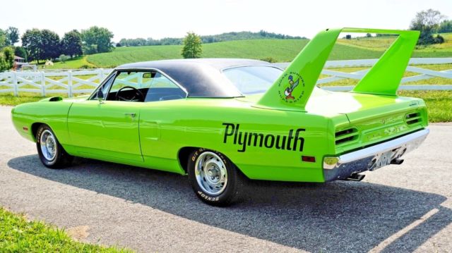 1970 Plymouth Superbird LimeLight Green 440-BBL 1970 Plymouth Road Runner Superbird