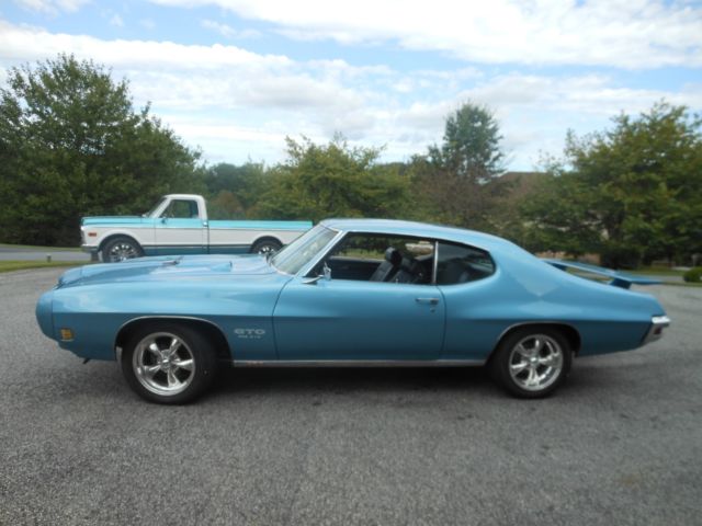 1970 Pontaic GTO 1970 Pontiac GTO sedan