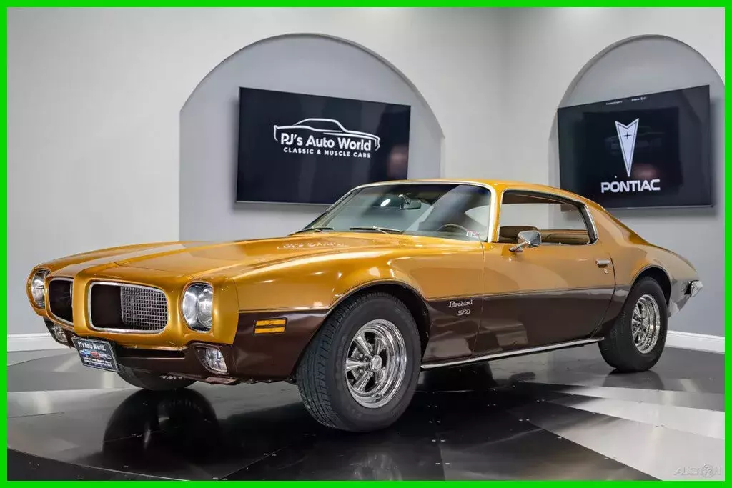 1970 Pontiac Firebird Numbers Matching 350 V8 TH350 automatic transmission 1970 Pontiac Firebird Two Tone Paint, Numbers Matching 350 V8, Early Production