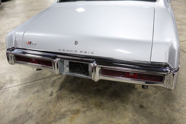 1970 Pontiac Grand Prix -- - photo 11