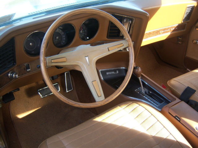 1970 Pontiac Grand Prix Model J - photo 2