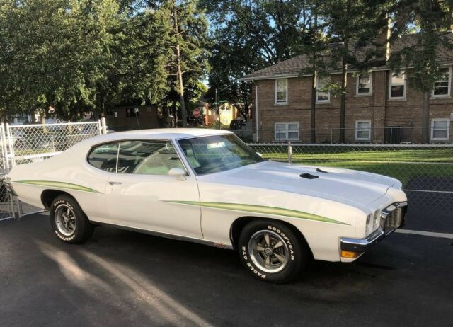 1970 Pontiac Lemans, White with 90,839 Miles available now! 1970 Pontiac Le Mans - RAM AIR HOOD - 400 CI V8 ENGINE - JUDGE STRIPES