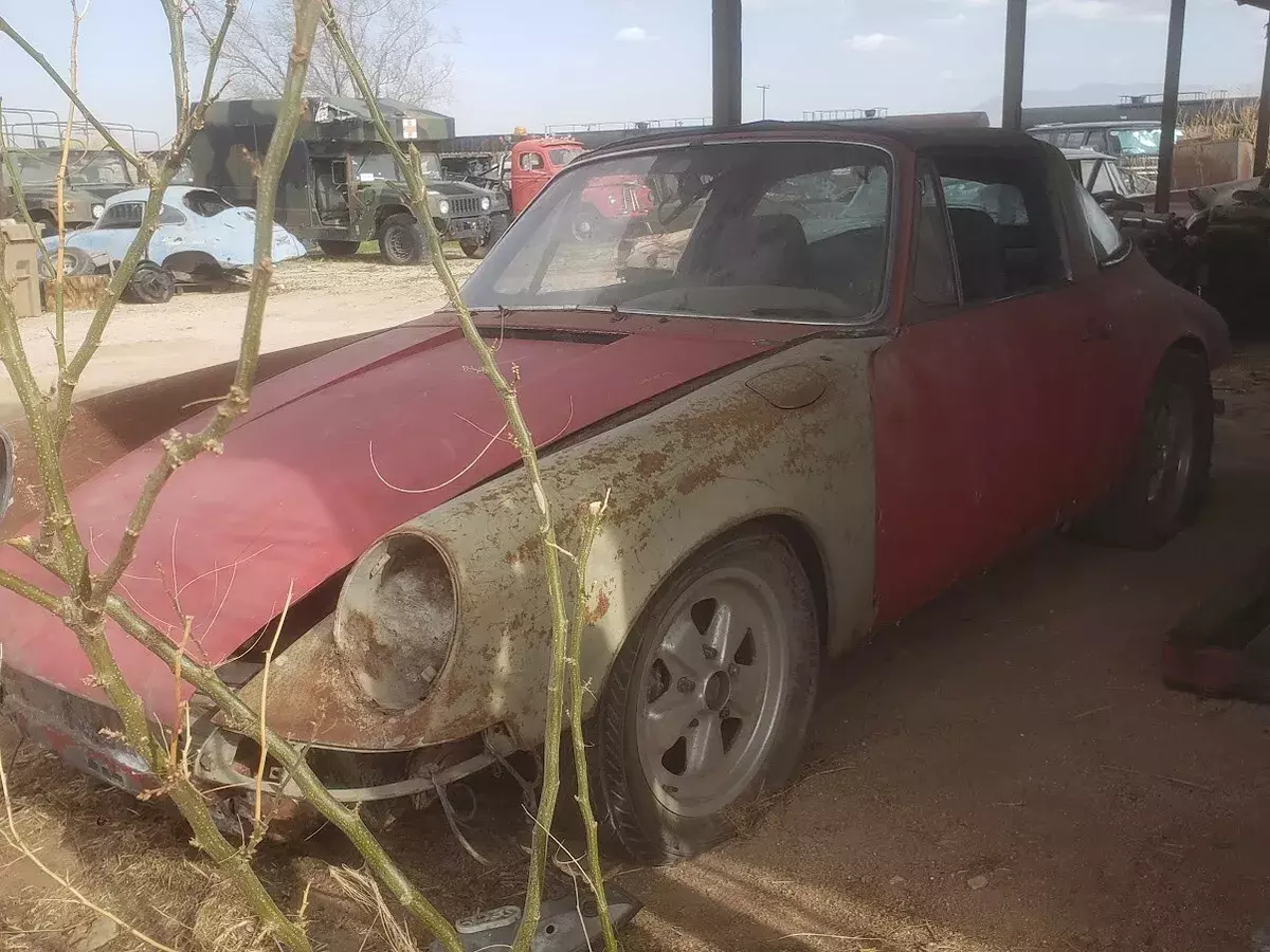 1970 Porsche 911 S Targa, Barn find. 1970 Porsche 911