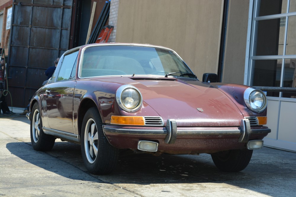 1970 Porsche 911S 0 Burgundy Targa 1970 Porsche 911