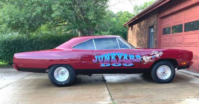 1970 ROAD RUNNER RARE TRUE "V" CODE 440 6 PAK 1 0F 697 2,982 ORIGINAL MILES 1970 Plymouth Road Runner