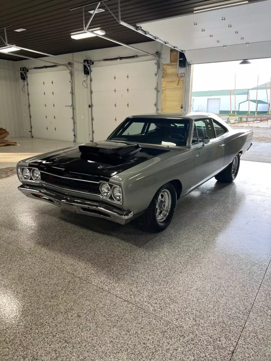 1970 Roadrunner 426 hemi built by Keith black 59,000 original miles 1970 Plymouth Road Runner