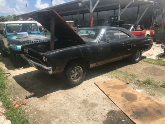 1970 roadrunner tx9 tuxedo black big block clean title 1970 Plymouth Road Runner