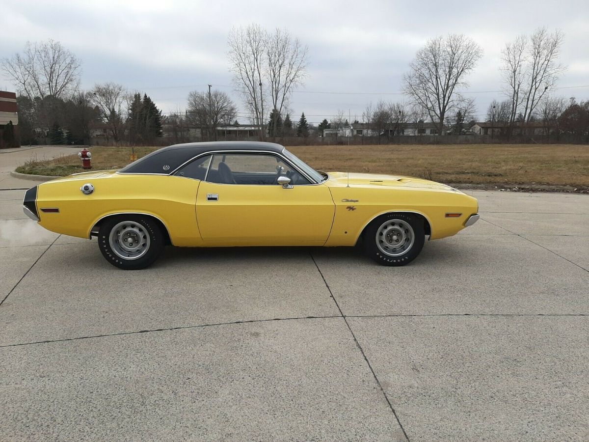 1970 Dodge Challenger - photo 2
