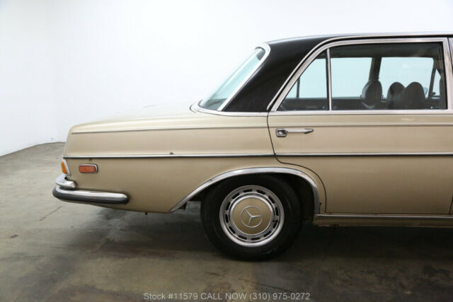 1970 Mercedes-Benz 300-Series Sedan - photo 11