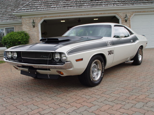 1970 Dodge Challenger - photo 4
