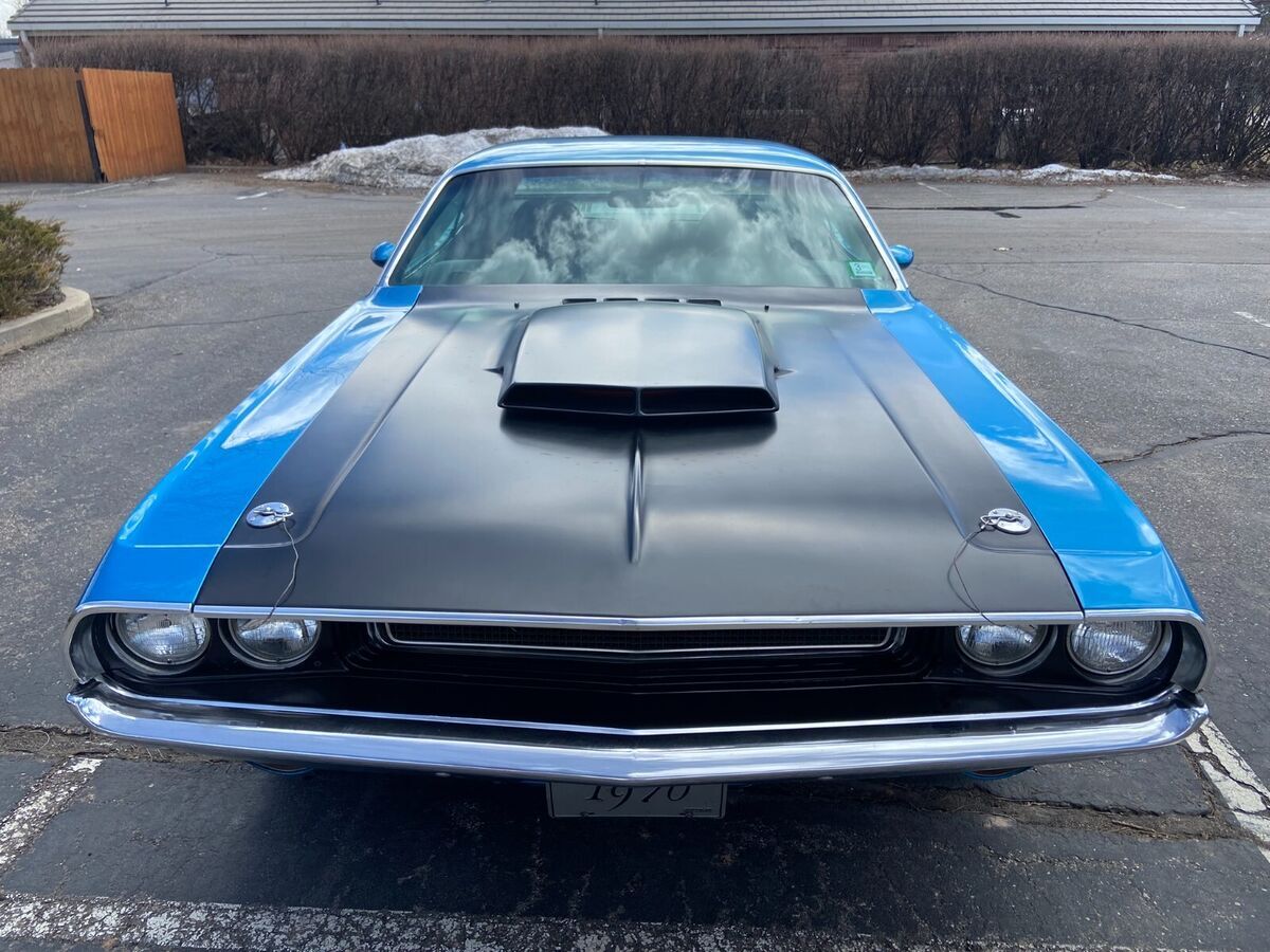 1970 Dodge Challenger - photo 2