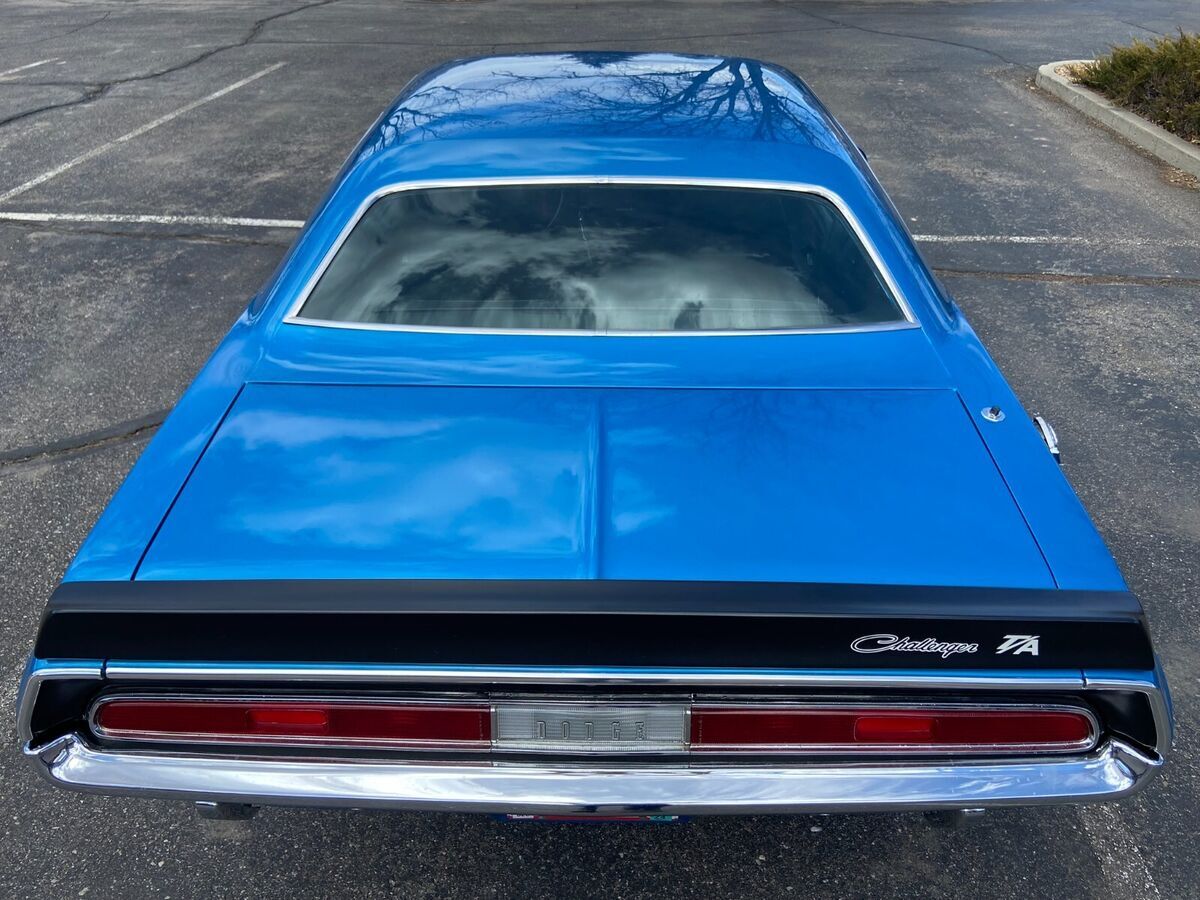 1970 Dodge Challenger - photo 5