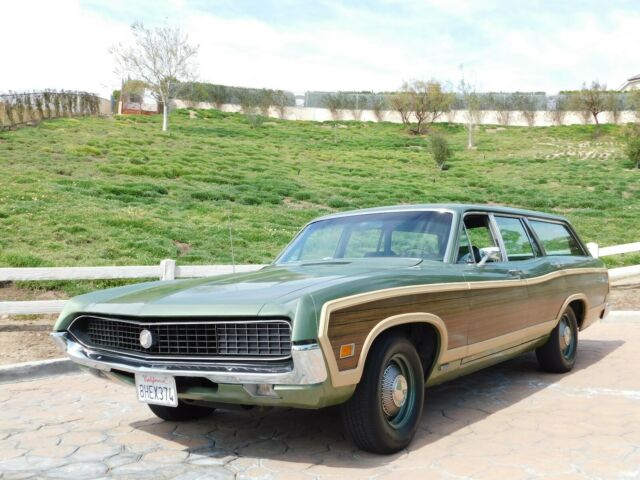 1970 TORINO SQUIRE STATION WAGON.......HOW COOL IS THAT ? 1970 Ford Torino SQUIRE
