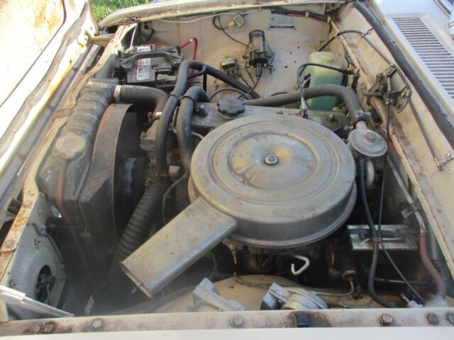 1970 Toyota 4 door sedan - photo 10