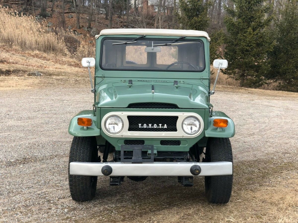 1970 Toyota Land Cruiser FJ40 - photo 3