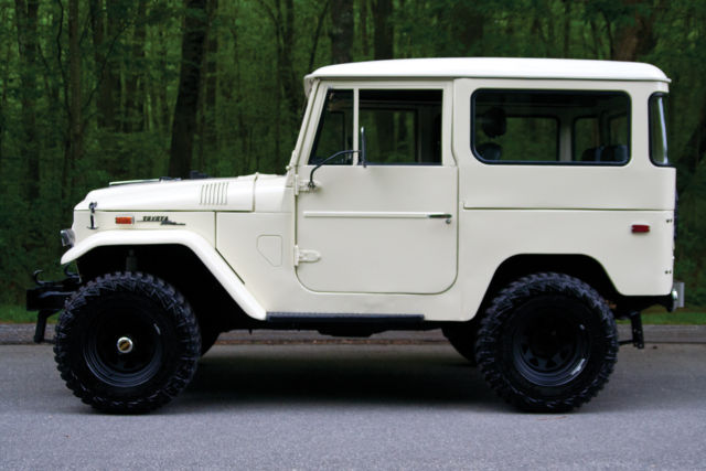 1970 Toyota Land Cruiser FJ40 HardTop - photo 3