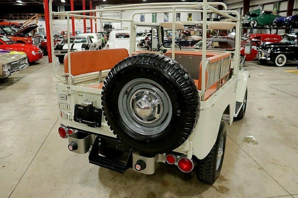 1970 Toyota FJ43 - photo 11
