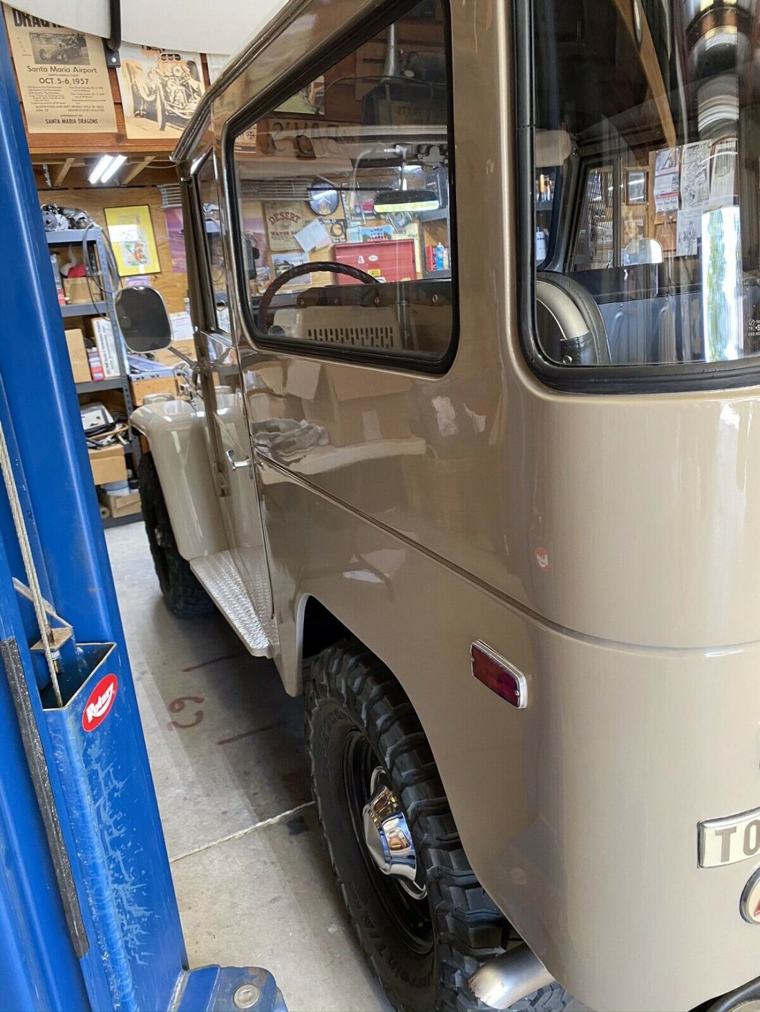 1970 Toyota Land Cruiser 40 - photo 6