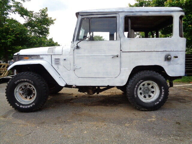 1970 Toyota Land Cruiser FJ 40 - photo 2