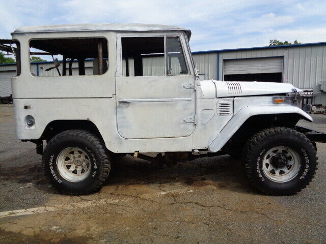 1970 Toyota Land Cruiser FJ 40 - photo 5
