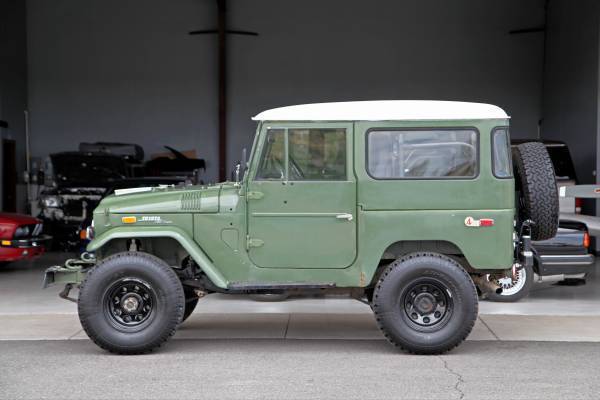 1970 Toyota Land Cruiser FJ40 - photo 2