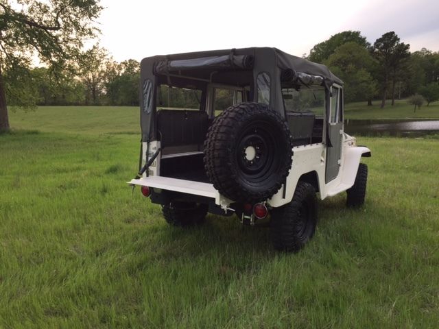 1970 Toyota Land Cruiser FJ40 - photo 11