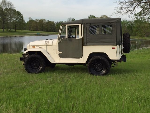 1970 Toyota Land Cruiser FJ40 - photo 7