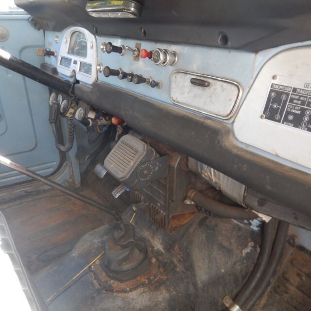 1970 Toyota Land Cruiser - photo 11