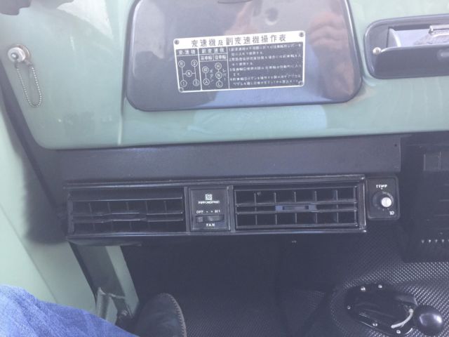1970 Toyota Land Cruiser FJ40 - photo 11
