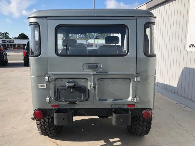 1970 Toyota Land Cruiser -- - photo 7