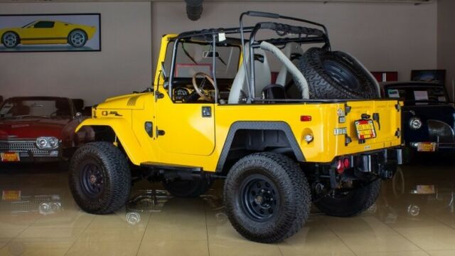 1970 Toyota Land Cruiser V8 - photo 3