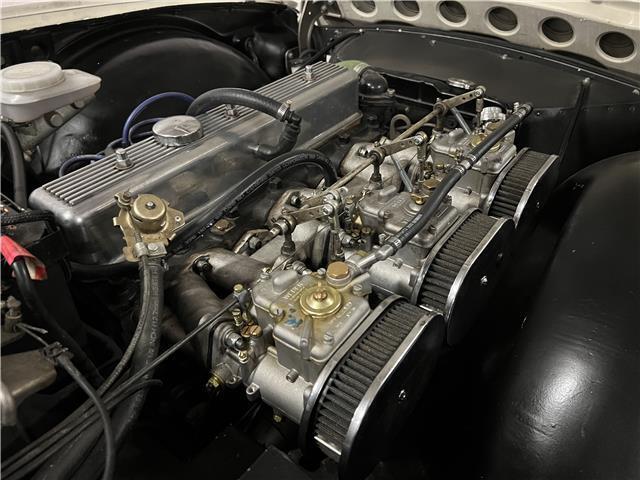 1970 Triumph TR-6 Triple Weber 40's - photo 7
