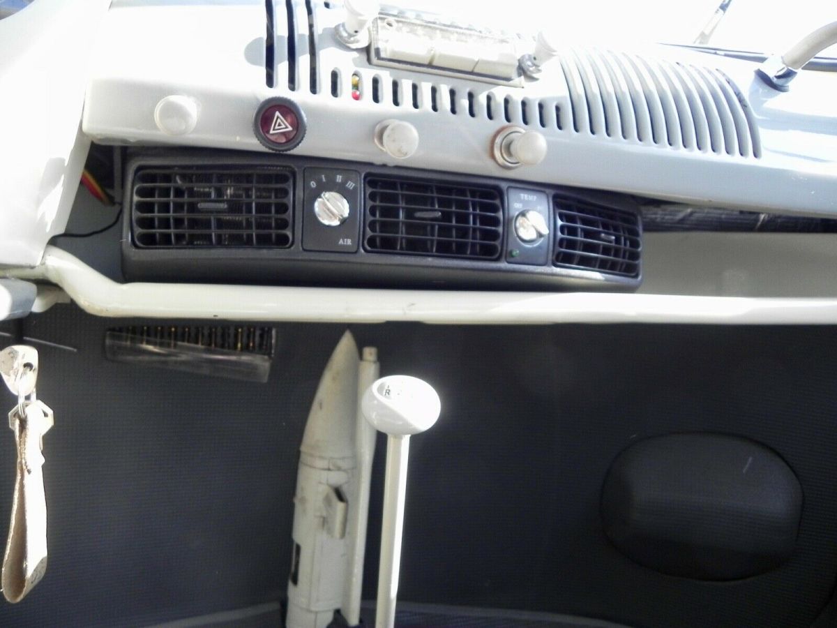1970 Volkswagen Bus/Vanagon Deluxe - photo 10