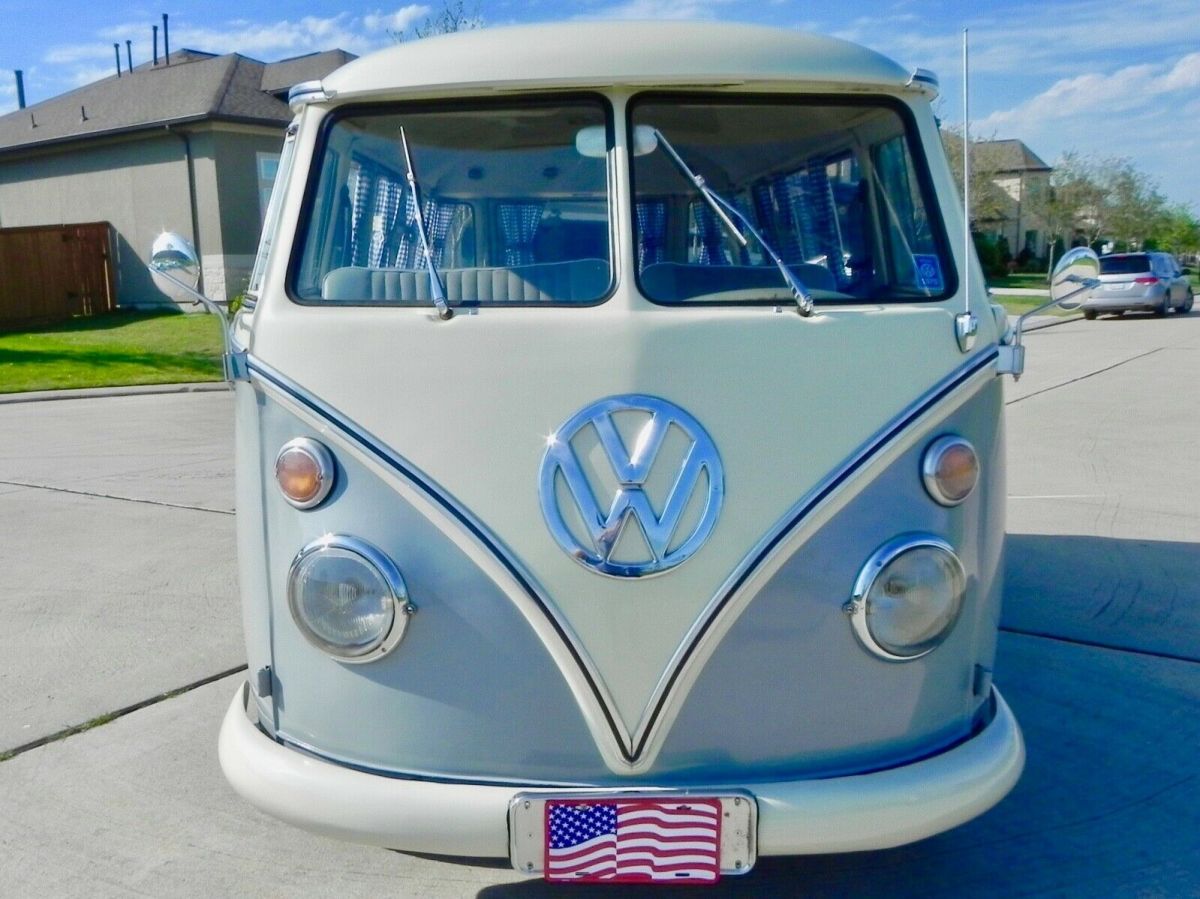 1970 Volkswagen Bus/Vanagon Deluxe - photo 2